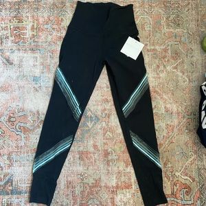 Beyond Yoga NWT leggings size small